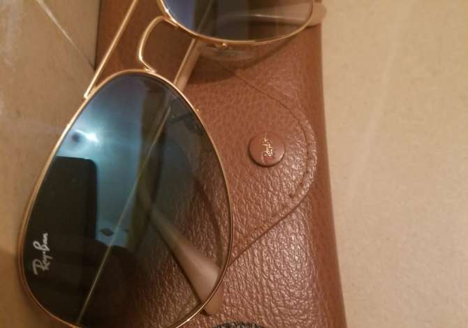 Veshje dhe Aksesor per te Rritur 6+1 ne Tirane - 50 Leke