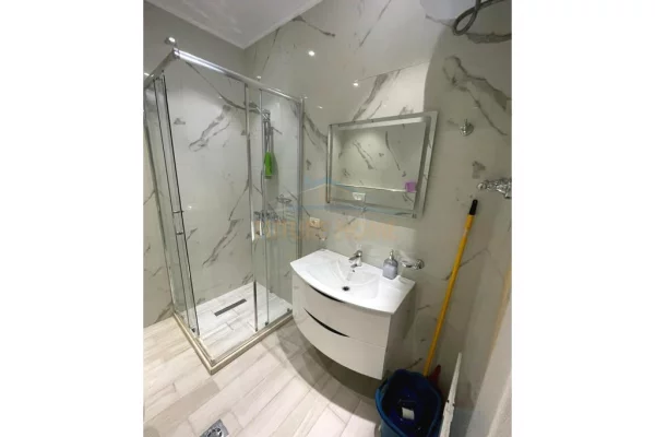 Shtepi me qera Apartament ne Durres, 2+1, Mobilimi E mobiluar, Pagesa 450  Euro.