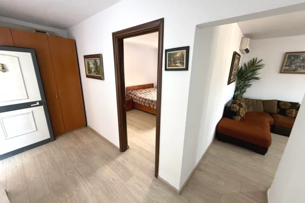 Shtepi ne shitje Apartament ne Tirane, 2+1, Mobilimi E mobiluar, Pagesa 140,000  Euro.