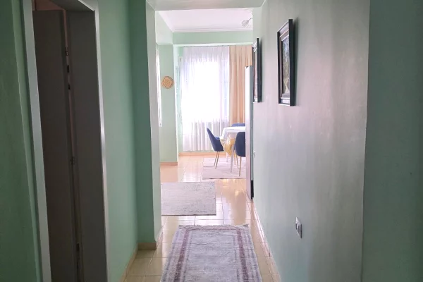Shtepi me qera Apartament ne Tirane, 2+1, Mobilimi E mobiluar, Pagesa 600  Euro.