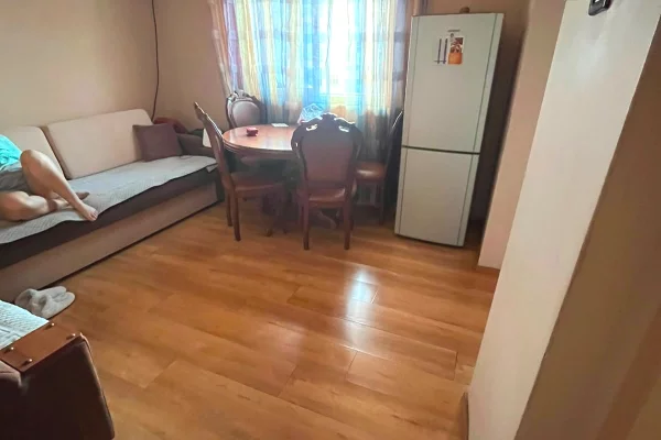 Shtepi me qera Apartament ne Tirane, 2+1, Mobilimi E mobiluar, Pagesa 50,000  Leke.
