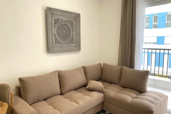 Shtepi me qera Apartament ne Tirane, 1+1, Mobilimi E mobiluar, Pagesa 450  Euro.