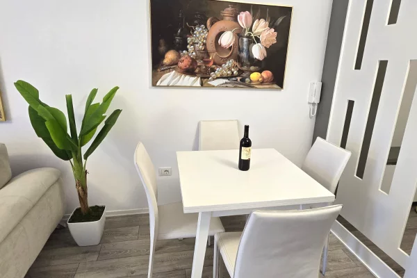 Jepet me Qira Apartament 1+1
