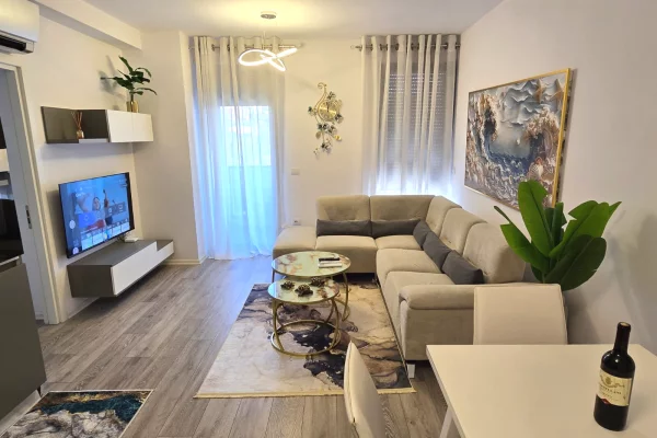 Jepet me Qira Apartament Modern 1+1 – Ali Demi