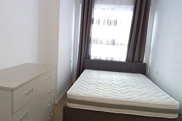 Shtepi me qera Apartament ne Tirane, 1+1, Mobilimi E mobiluar, Pagesa 40,000  Leke.