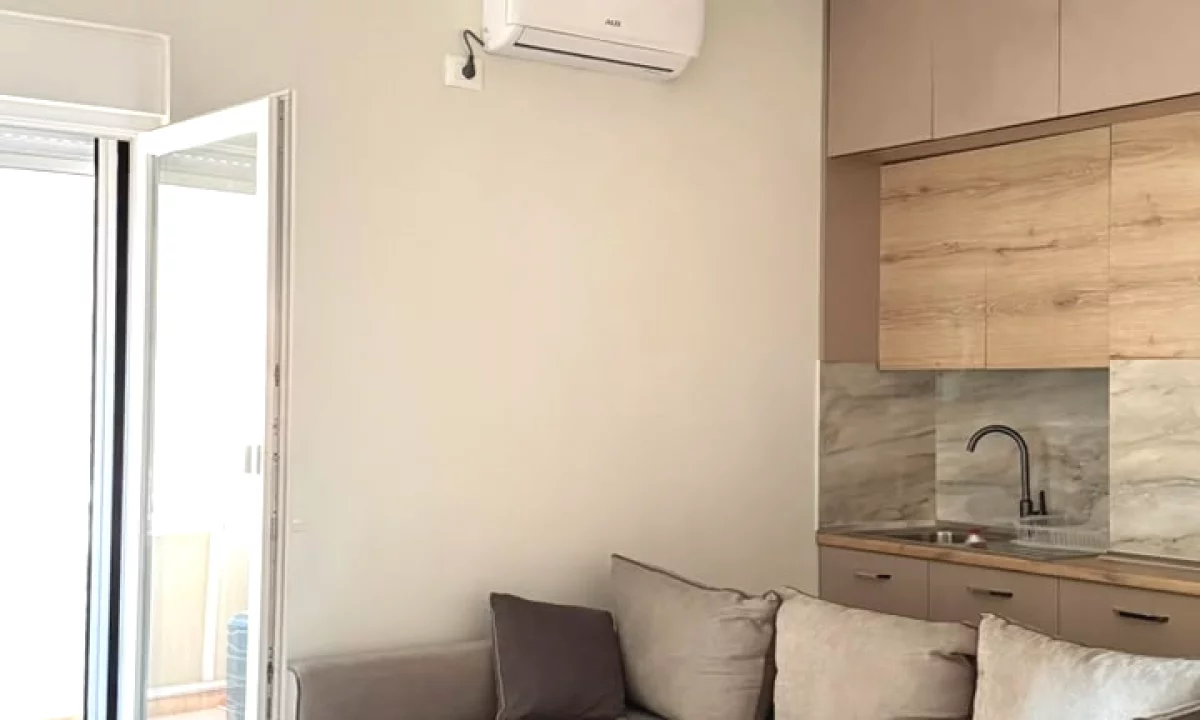 Shtepi me qera Apartament ne Tirane, 1+1, Mobilimi E mobiluar, Pagesa 500  Euro.