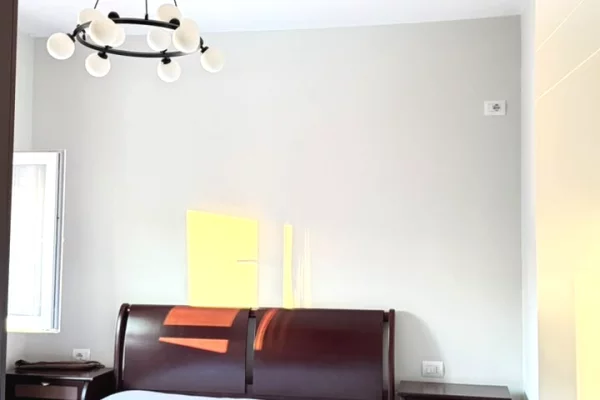 Shtepi me qera Apartament ne Tirane, 1+1, Mobilimi E mobiluar, Pagesa 500  Euro.