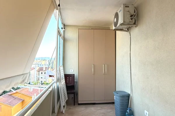 Shtepi me qera Apartament ne Tirane, 1+1, Mobilimi E mobiluar, Pagesa 500  Euro.