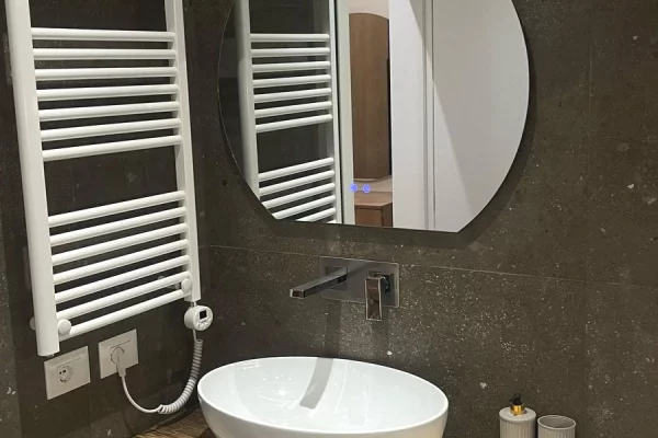 Shtepi me qera Apartament ne Tirane, 2+1, Mobilimi E mobiluar, Pagesa 1,500  Euro.