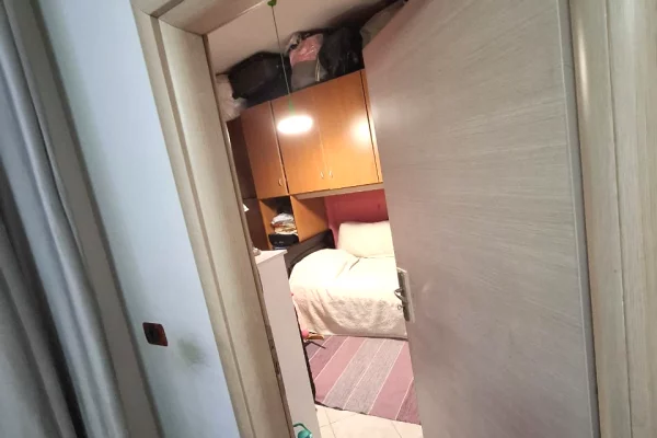 Shtepi me qera Apartament ne Tirane, 2+1, Mobilimi E mobiluar, Pagesa 10,000,000  Leke.