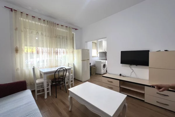 Shtepi me qera Apartament ne Tirane, 1+1, Mobilimi E mobiluar, Pagesa 40,000  Leke.