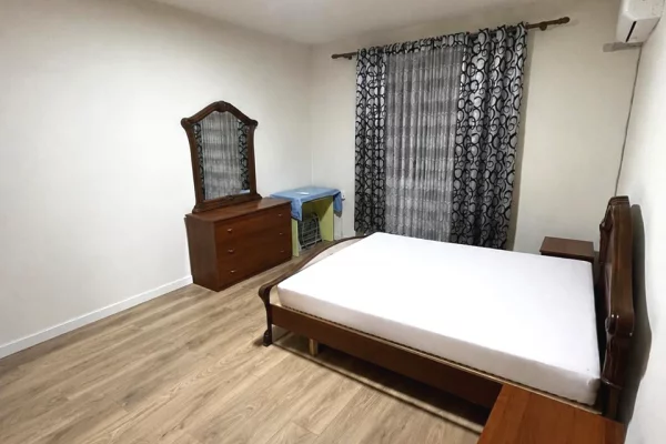 Shtepi me qera Apartament ne Tirane, 2+1, Mobilimi E mobiluar, Pagesa 45,000  Leke.