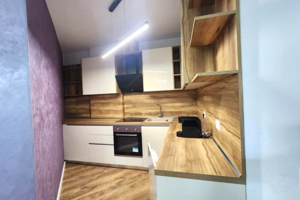 Shtepi ne shitje Apartament ne Durres, 2+1, Mobilimi E mobiluar, Pagesa 159,000  Euro.