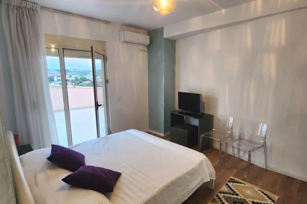 Shtepi ne shitje Apartament ne Durres, 2+1, Mobilimi E mobiluar, Pagesa 159,000  Euro.