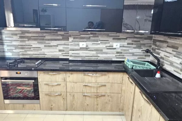 Shtepi ne shitje Apartament ne Durres, 2+1, Mobilimi E mobiluar, Pagesa 125,000  Euro.