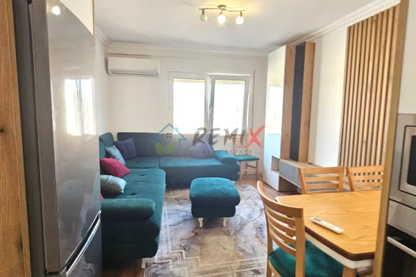 Shtepi ne shitje Apartament ne Durres, 2+1, Mobilimi E mobiluar, Pagesa 145,000  Euro.
