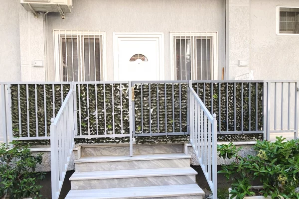 Shtepi ne shitje Apartament ne Durres, Garsoniere, Mobilimi E mobiluar, Pagesa 60,000  Euro.
