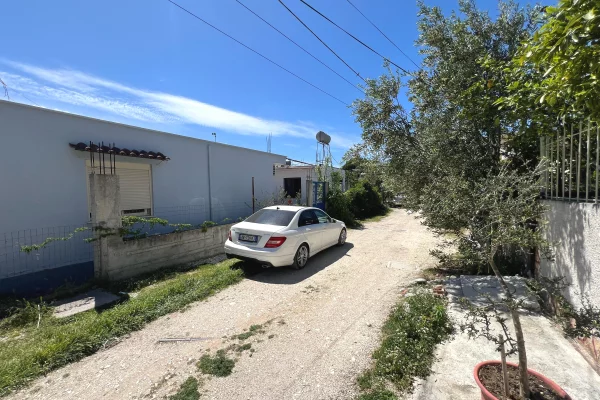Shtepi ne shitje Shtepi Private ne Vlore, 2+1, Mobilimi E mobiluar, Pagesa 152,000  Euro.