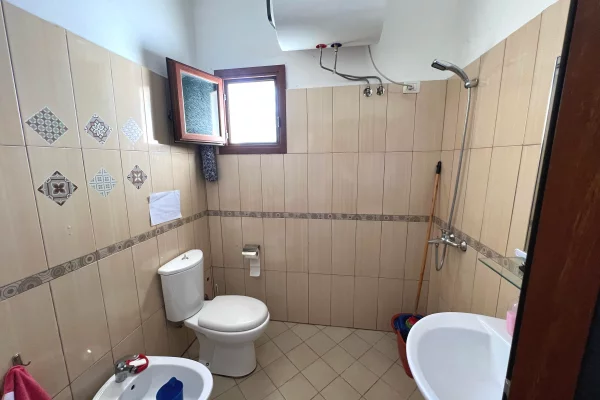 Shtepi ne shitje Shtepi Private ne Vlore, 2+1, Mobilimi E mobiluar, Pagesa 152,000  Euro.