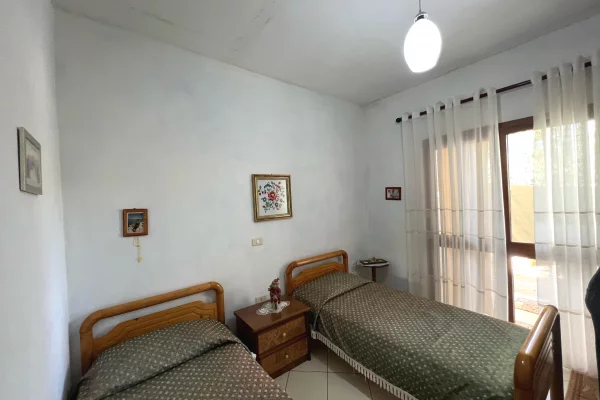 Shtepi ne shitje Shtepi Private ne Vlore, 2+1, Mobilimi E mobiluar, Pagesa 152,000  Euro.