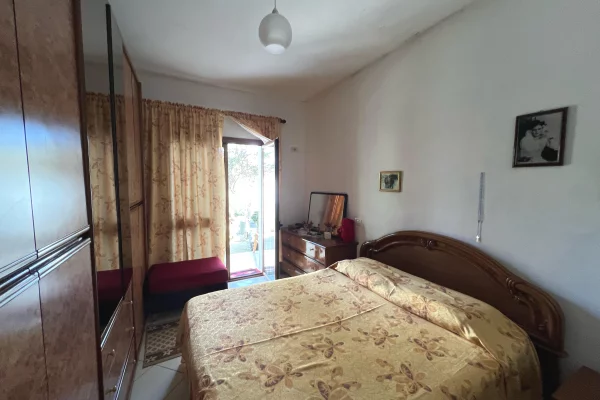 Shtepi ne shitje Shtepi Private ne Vlore, 2+1, Mobilimi E mobiluar, Pagesa 152,000  Euro.