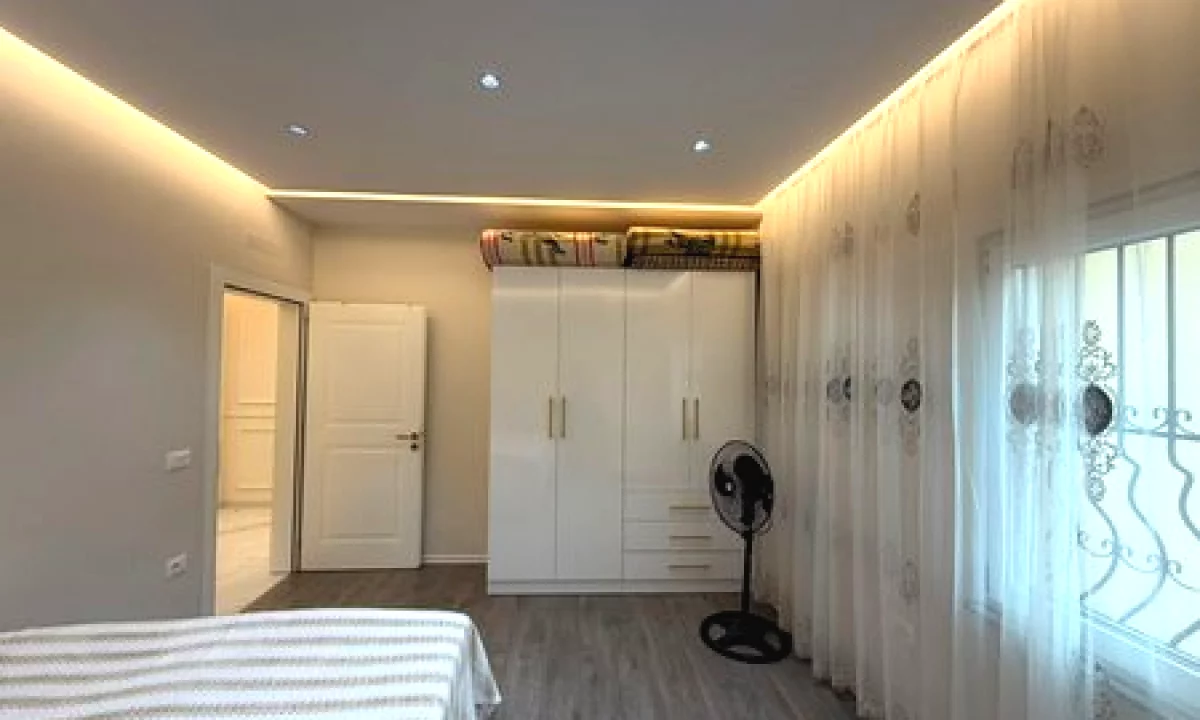 Shtepi me qera Apartament ne Tirane, 2+1, Mobilimi E mobiluar, Pagesa 850  Euro.