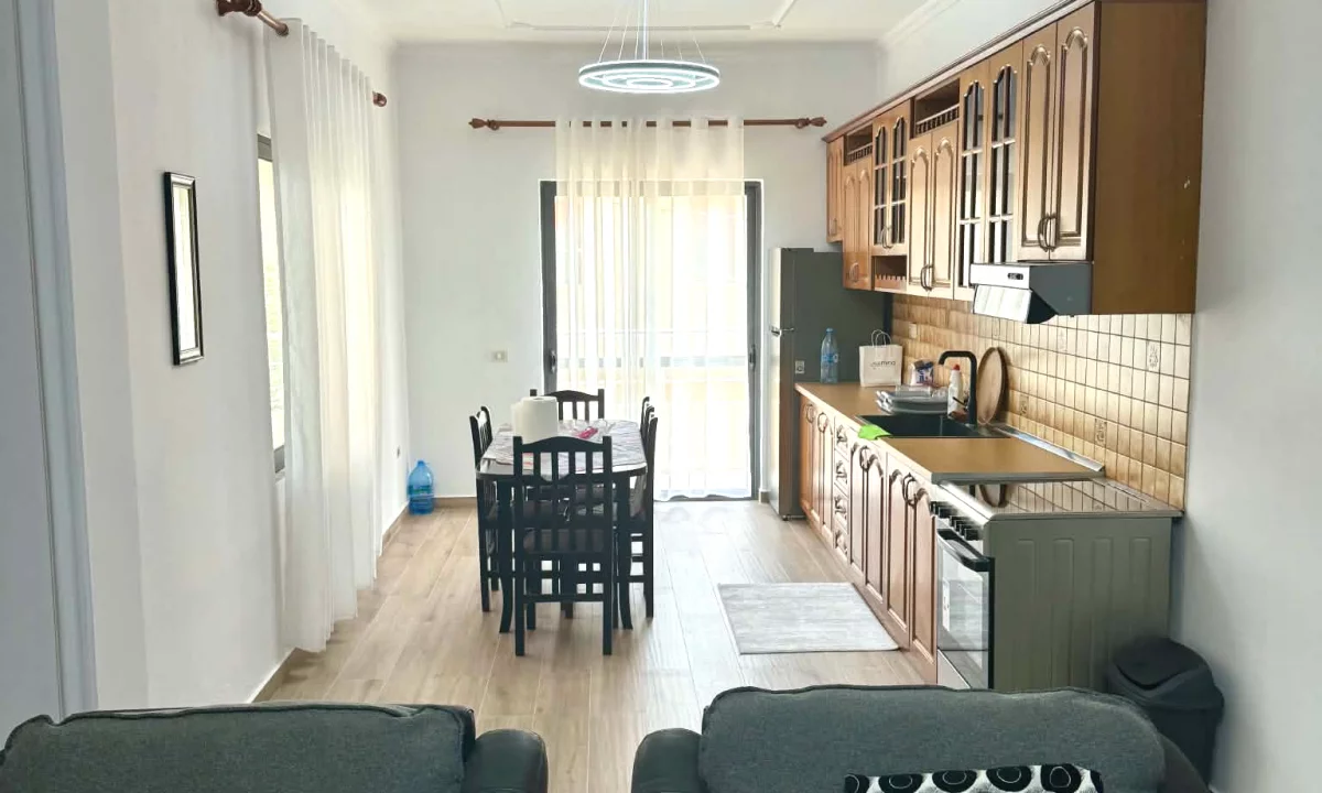 Shtepi me qera Apartament ne Tirane, 2+1, Mobilimi E mobiluar, Pagesa 35,000  Leke.