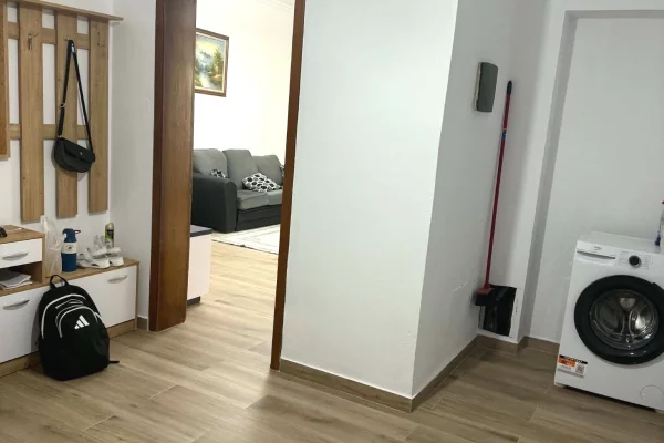 Shtepi me qera Apartament ne Tirane, 2+1, Mobilimi E mobiluar, Pagesa 35,000  Leke.