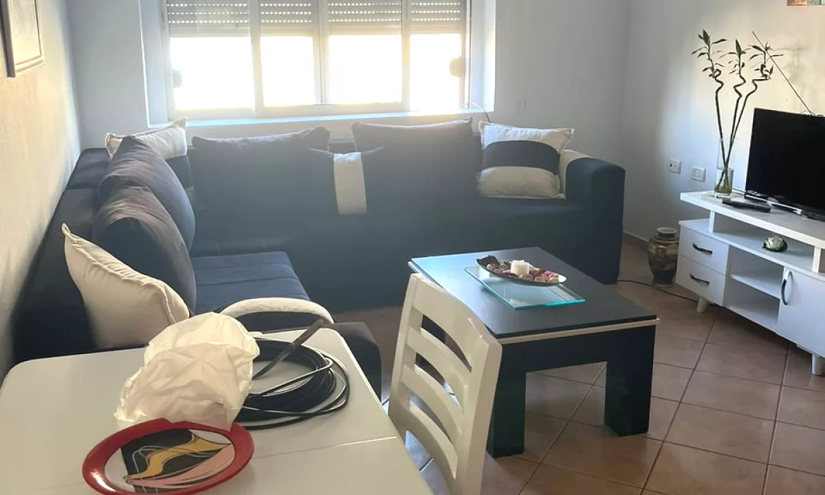 Shtepi me qera Apartament ne Tirane, 1+1, Mobilimi E mobiluar, Pagesa 18,300  Leke.