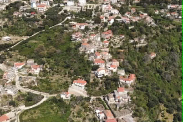 Shtepi ne shitje Shtepi Private ne Sarande, Garsoniere, Mobilimi Bosh, pa mobiluar, Pagesa 115,000  Euro.