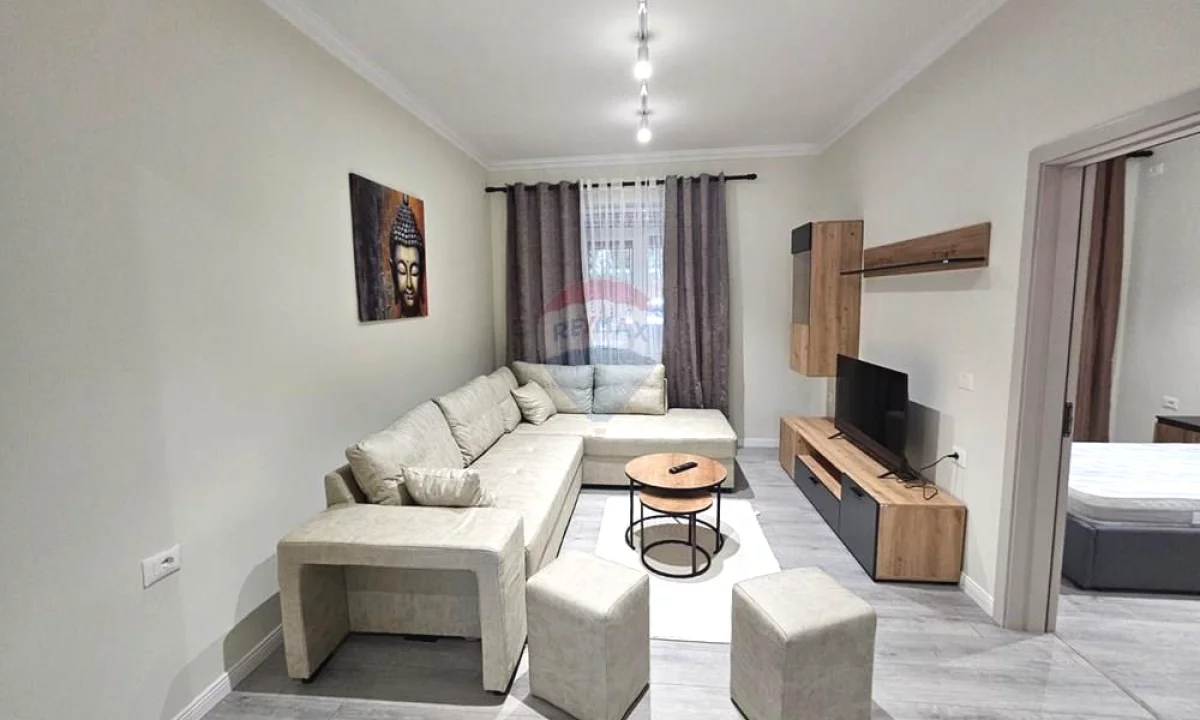 Shtepi me qera Apartament ne Tirane, 2+1, Mobilimi E mobiluar, Pagesa 75,000  Leke.
