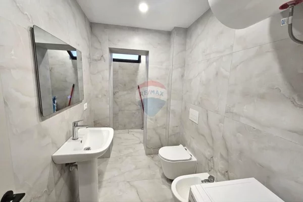 Shtepi me qera Apartament ne Tirane, 2+1, Mobilimi E mobiluar, Pagesa 75,000  Leke.
