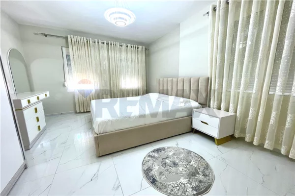 Shtepi me qera Apartament ne Tirane, 2+1, Mobilimi E mobiluar, Pagesa 750  Euro.