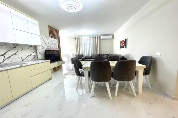 Shtepi me qera Apartament ne Tirane, 2+1, Mobilimi E mobiluar, Pagesa 750  Euro.