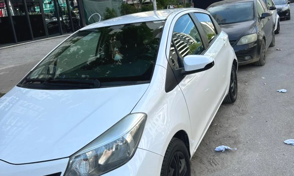 Cars for sale in Tirana, Toyota, 2013 gasoline-gas,Kambio Manual Payment 5,300  Euro.