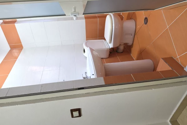 Shtepi me qera Apartament ne Tirane, 2+1, Mobilimi E mobiluar, Pagesa 40,000  Leke.
