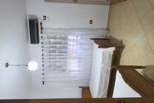 Shtepi me qera Apartament ne Tirane, 2+1, Mobilimi E mobiluar, Pagesa 40,000  Leke.