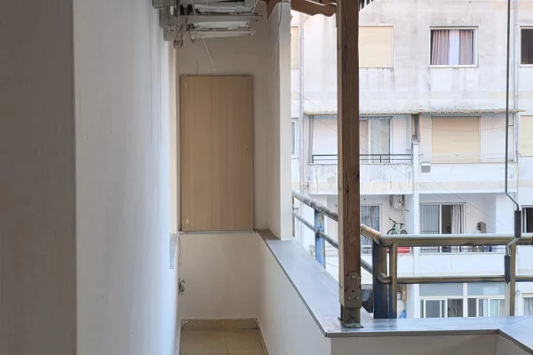 Shtepi me qera Apartament ne Tirane, 2+1, Mobilimi E mobiluar, Pagesa 40,000  Leke.