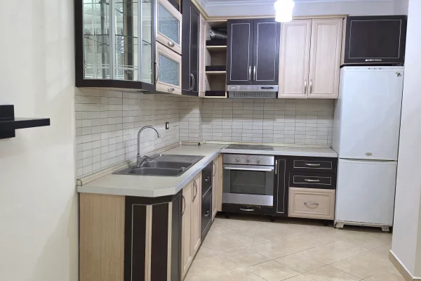 Apartament me qera