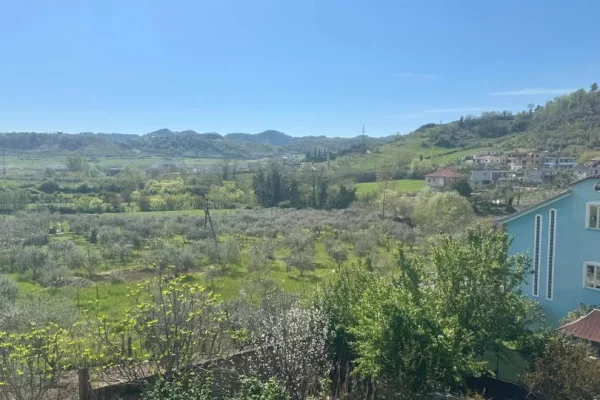 Shtepi ne shitje Shtepi Private ne Tirane, 3+1, Mobilimi Bosh, pa mobiluar, Pagesa 16,000,000  Leke.