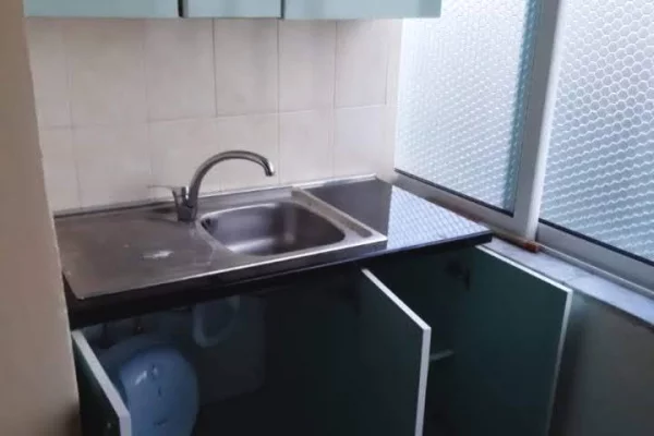 Shtepi ne shitje Apartament ne Tirane, 2+1, Mobilimi E mobiluar, Pagesa 9,900,000  Leke.