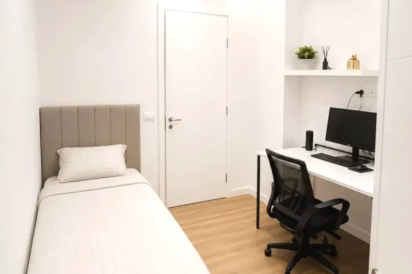 Shtepi me qera Apartament ne Tirane, 3+1, Mobilimi E mobiluar, Pagesa 1,200  Euro.