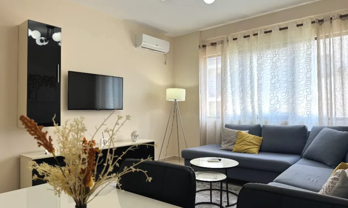 Shtepi me qera Apartament ne Tirane, 1+1, Mobilimi E mobiluar, Pagesa 50,000  Leke.