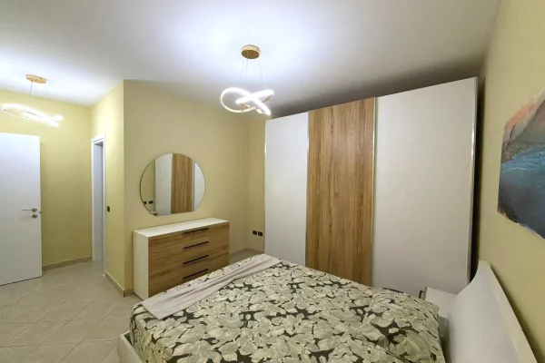 Shtepi me qera Apartament ne Tirane, 2+1, Mobilimi E mobiluar, Pagesa 100,000  Leke.