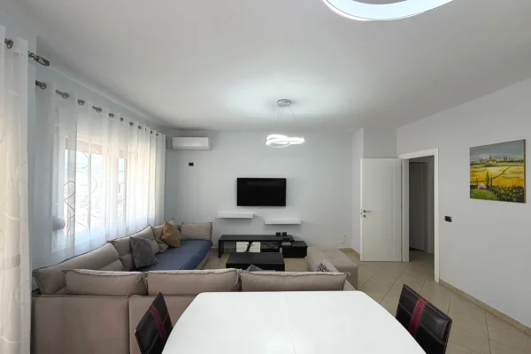 Shtepi me qera Apartament ne Tirane, 2+1, Mobilimi E mobiluar, Pagesa 100,000  Leke.