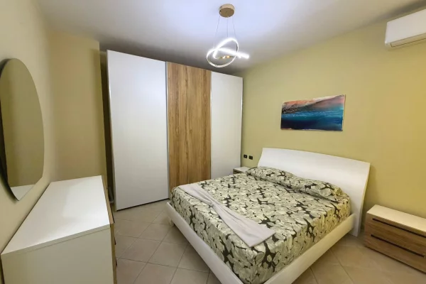 Shtepi me qera Apartament ne Tirane, 2+1, Mobilimi E mobiluar, Pagesa 100,000  Leke.