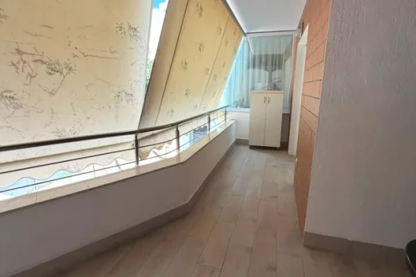 House for Rent Apartment in Tirana, 2+1, Furniture Furnished, Payment 100,000  Leke.