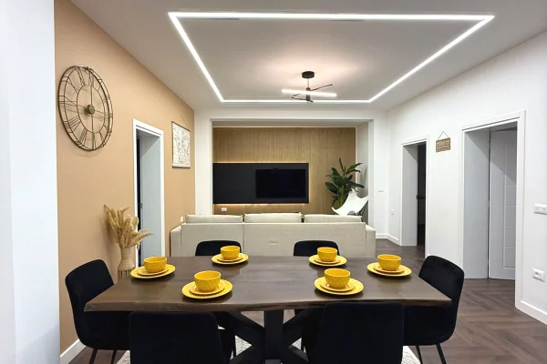 Shtepi me qera 2+1 ne Tirane - 1,500 Euro