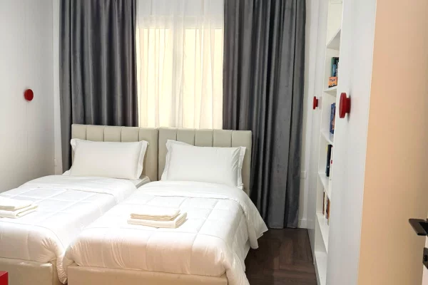 Shtepi me qera Apartament ne Tirane, 2+1, Mobilimi E mobiluar, Pagesa 1,500  Euro.