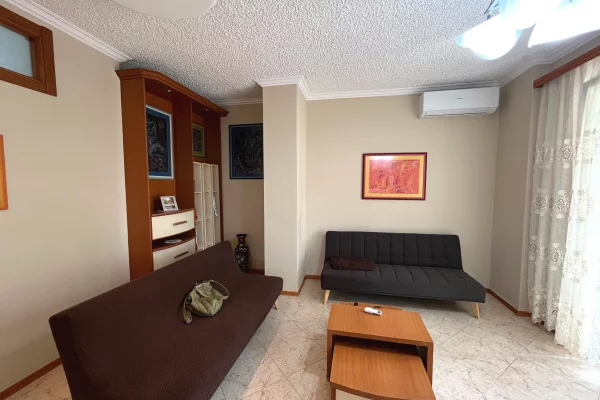 Shtepi me qera Apartament ne Tirane, 1+1, Mobilimi E mobiluar, Pagesa 85,000  Leke.